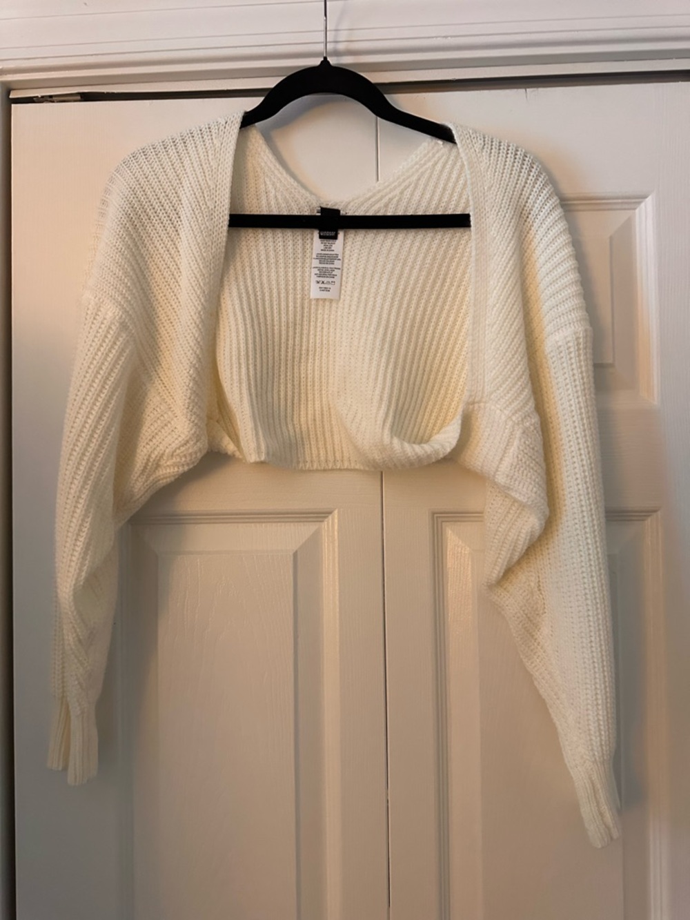 “WINDSOR” Sweet And Cozy Oversized Knit Sweater Bolero- size XS
